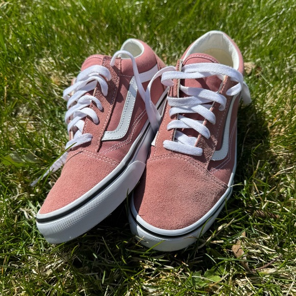Dusty Pink Old Skool Vans - Picture 3 of 9